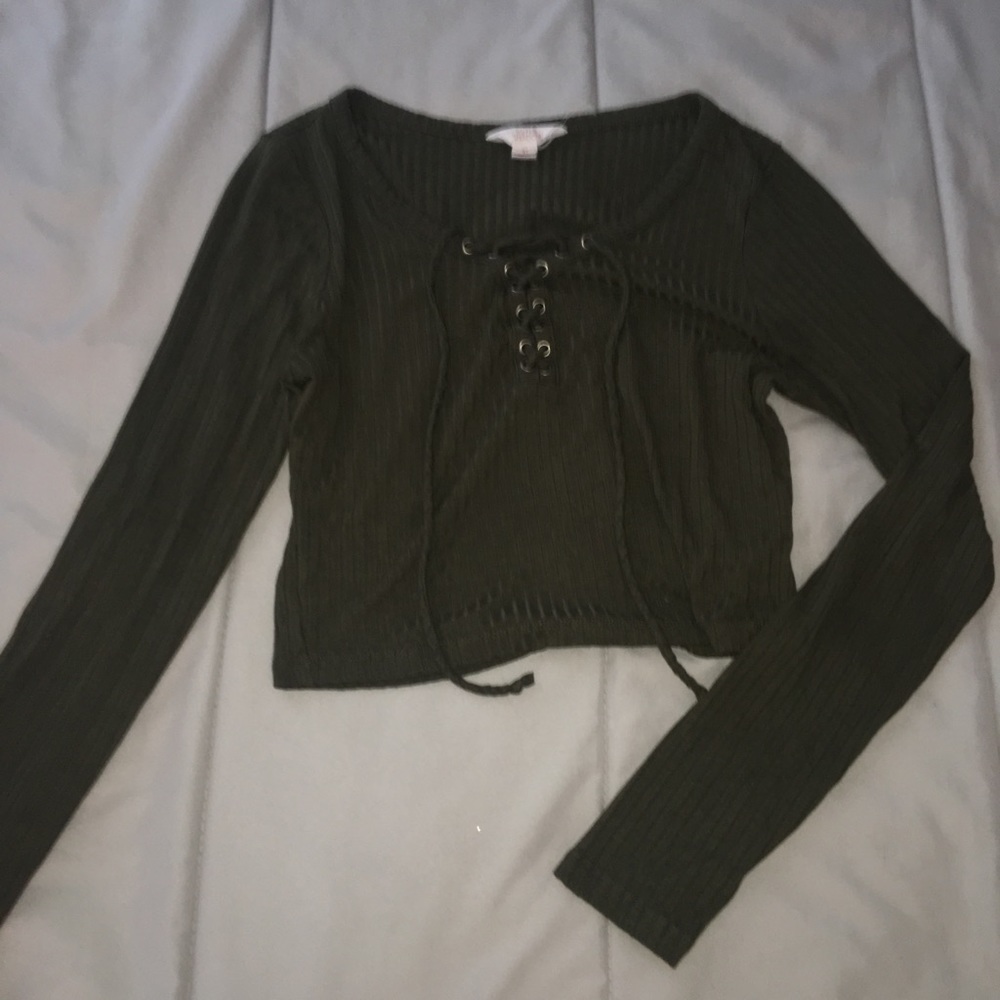 Cropped laced up olive long sleeve shirt